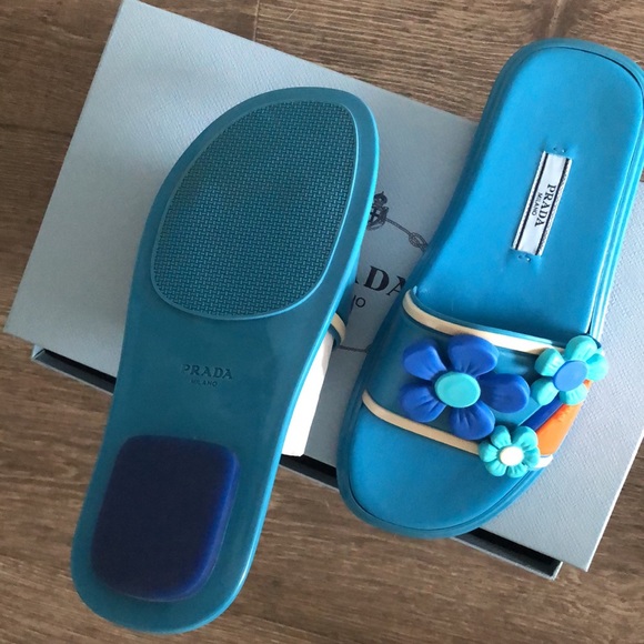 Prada Brand new blue shoes size 6.5 - Picture 3 of 3